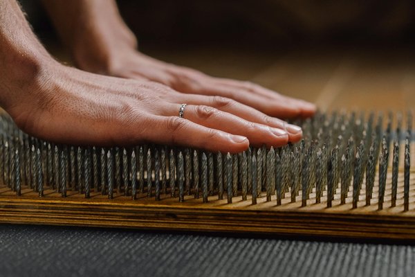 Winning on the Go: How Live Dealer Games and Bonuses Power Mobile Play at Casino Skyhills